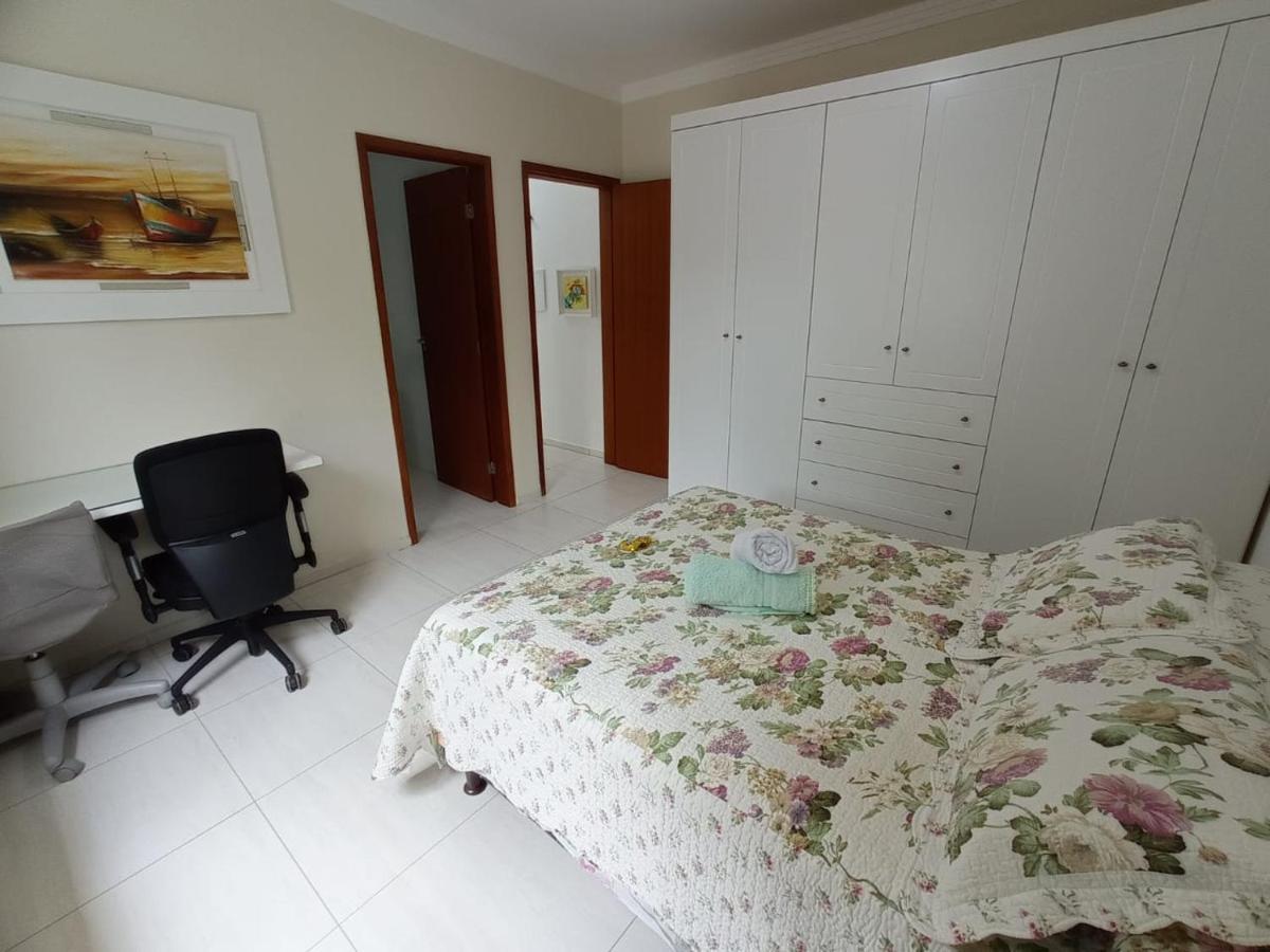 Linda Casa De *