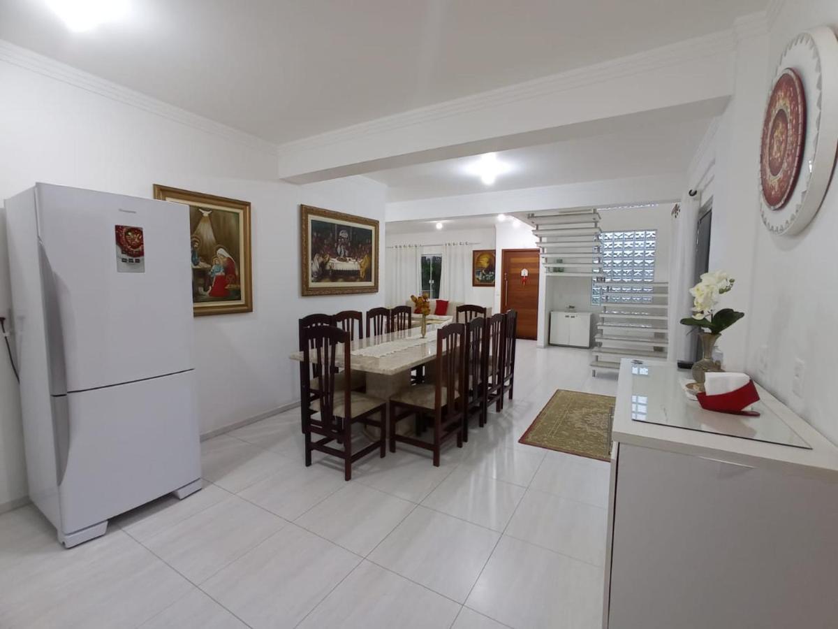 Linda Casa De *
